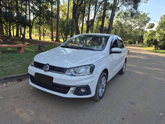 VOLKSWAGEN VOYAGE 1.6 MSI TOTALFLEX COMFORTLINE 4P MANUAL VOLKSWAGEN VOYAGE 1.6 MSI TOTALFLEX COMFORTLINE 4P MANUAL